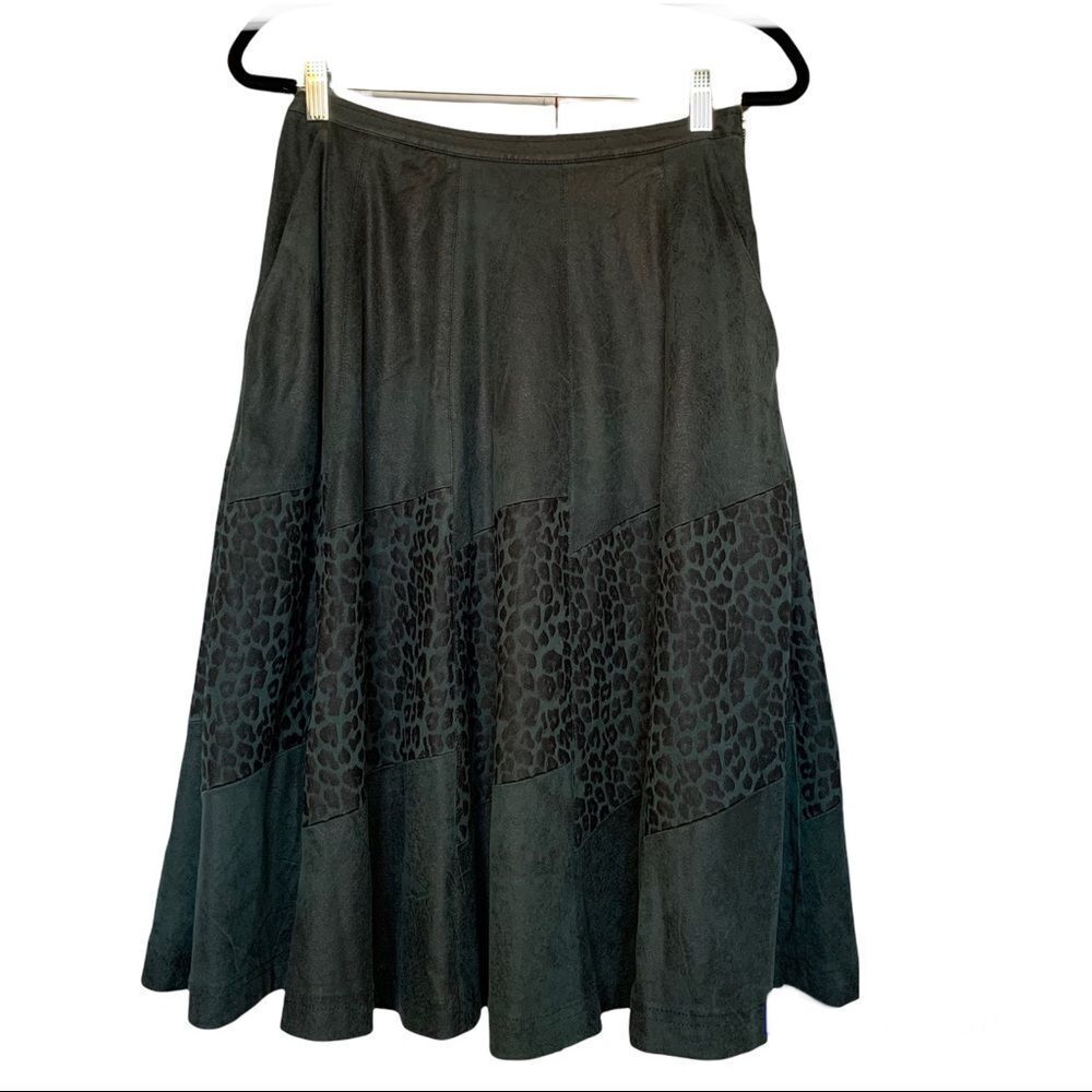 Diesel Women's Animal Print Green Skirt Size 26/M